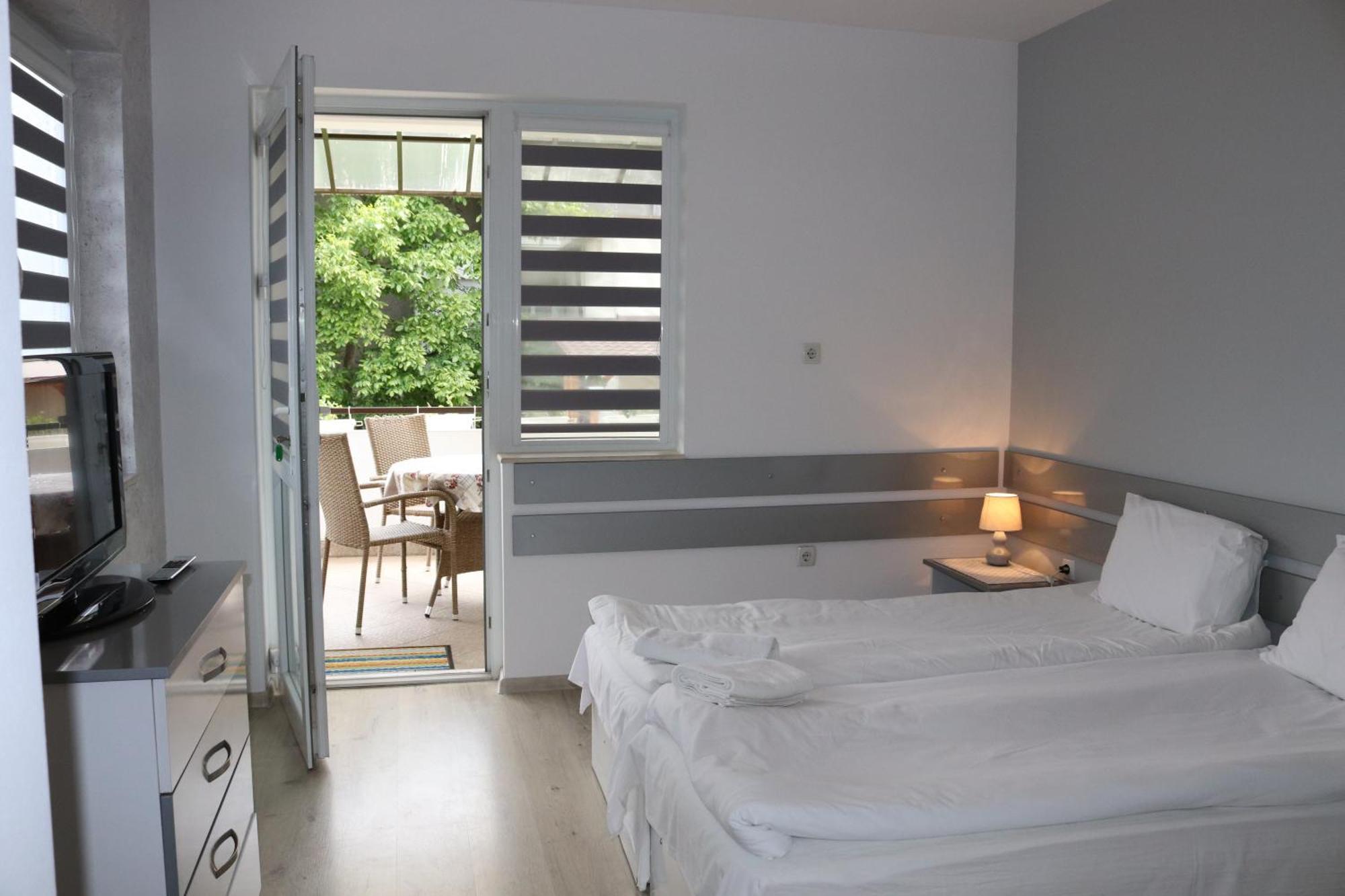 Saint Maria Guest House Velingrad Ngoại thất bức ảnh